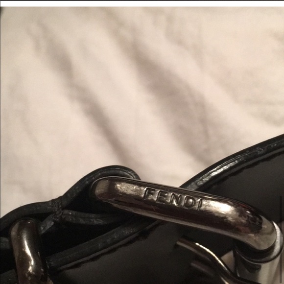 Authentic Fendi canvas zucca oyster shoulder bag - Picture 6 of 10